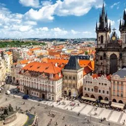 Hlavní město Praha ab 2.212,00 €